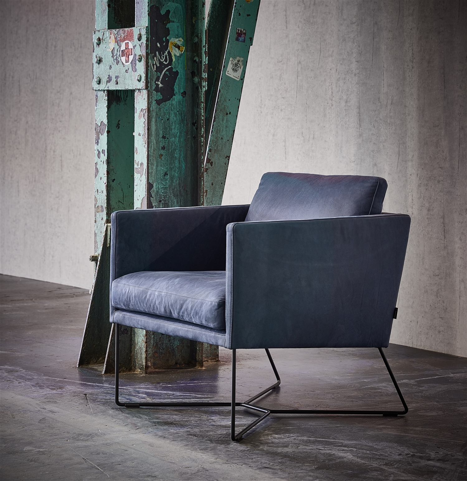 Bild eines lilanen Sessels Xavi von tommy m